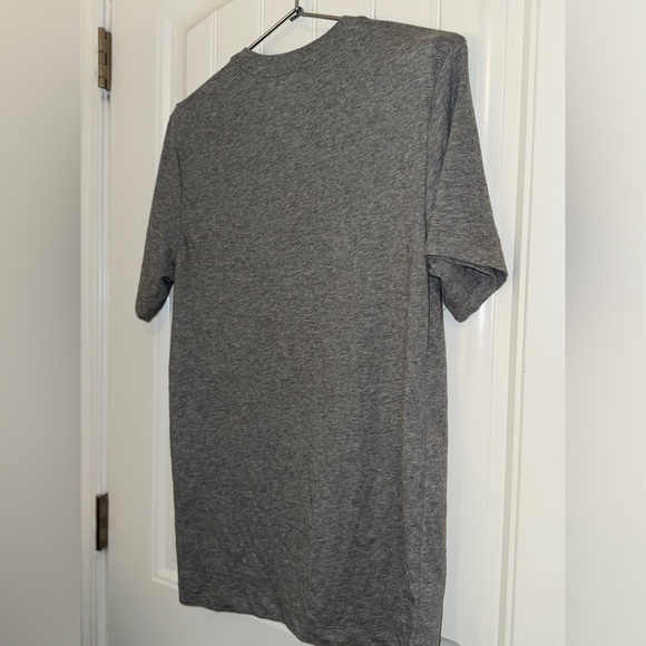 Nike Men's Heather Gray Short Sleeve Dri-Fit Tee - Picture 8 of 11